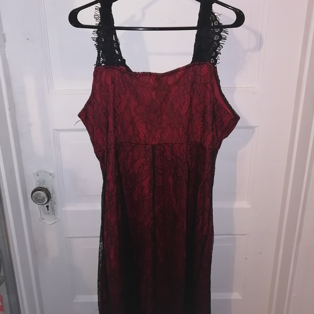 Dress - Picture 2 of 2
